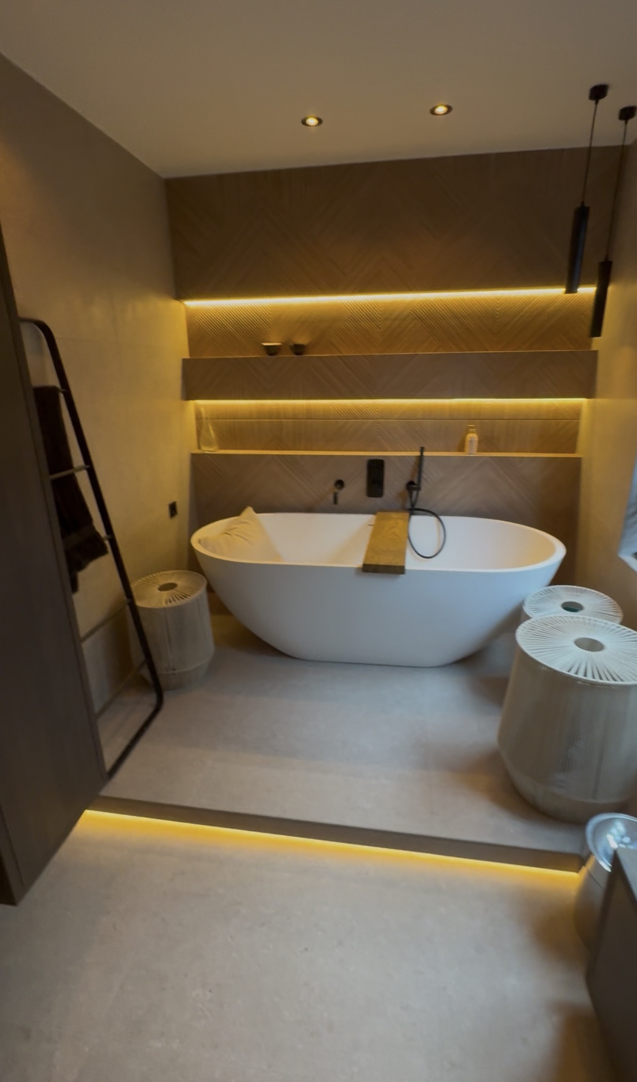 Badkamerrenovatie door Kataa Projects – professioneel tegelwerk en afwerking